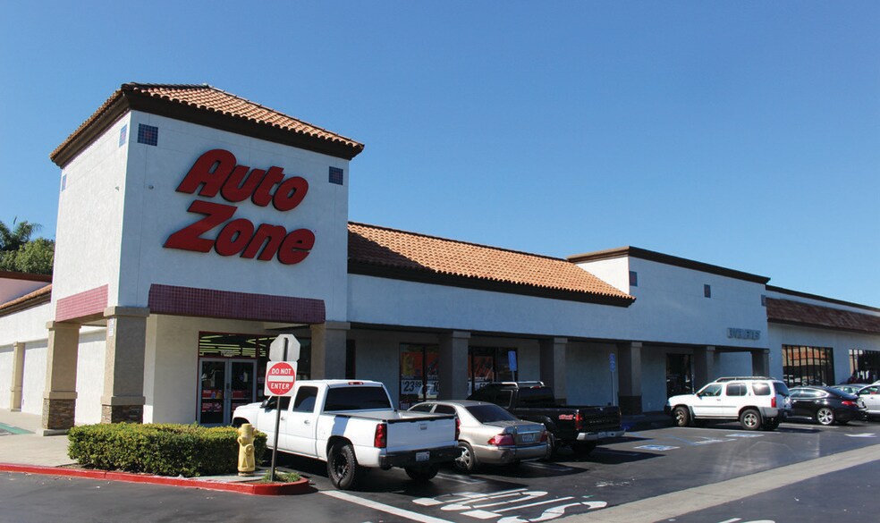 More Photos Of 11452-11570 Telegraph Rd, Santa Fe Springs General Retail For Lease