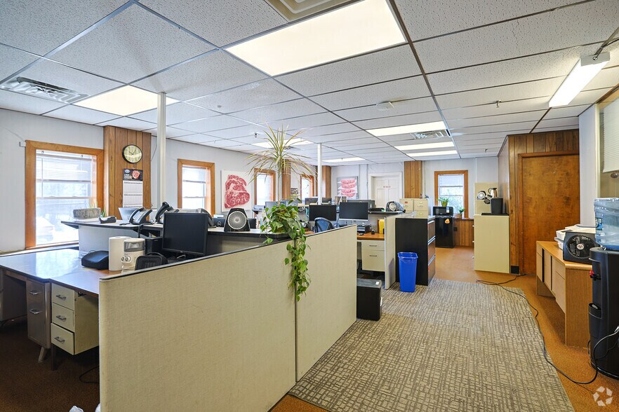 More Photos Of 16 Conn St, Woburn Food Processing For Sale