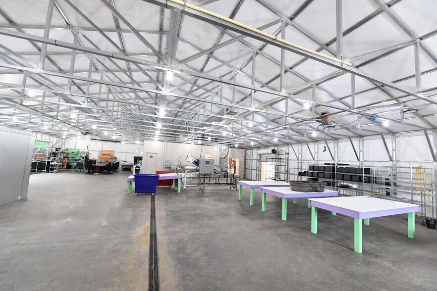 More Photos Of 1070 Wadesville Rd, Berryville Light Manufacturing For Sale