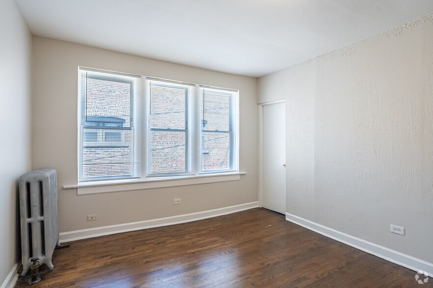 More Photos Of 7526-7536 S Colfax Ave, Chicago Apartments For Sale