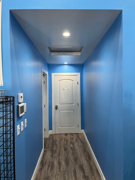 More Photos Of 3209 E Thousand Oaks Blvd, Thousand Oaks Unknown For Lease