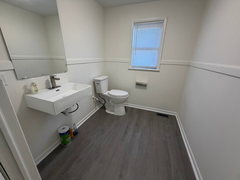 More Photos Of 1100 Calvary Rd, Churchville Flex For Lease