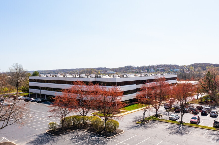 More Photos Of 101 Lindenwood Dr, Malvern Unknown For Sale