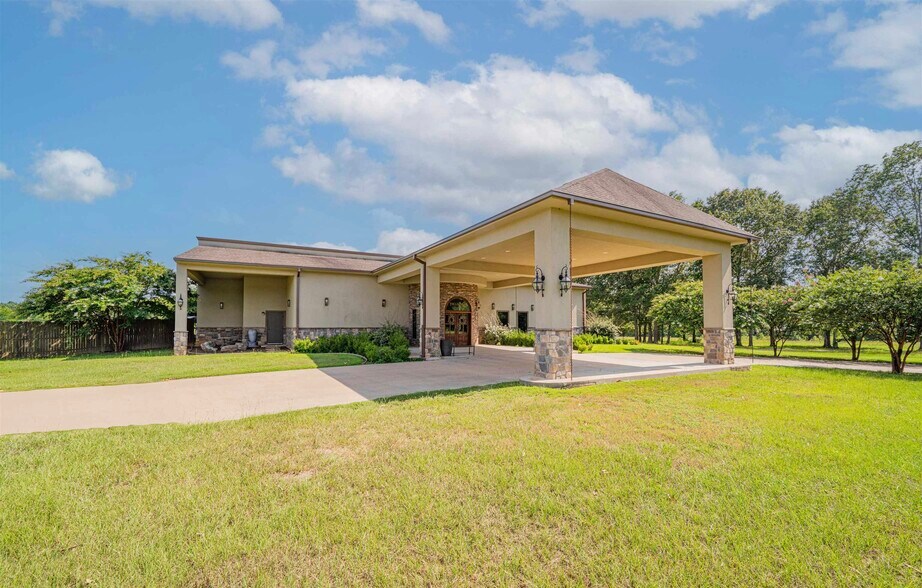 More Photos Of 14284 State Highway 322 N, Kilgore Lodge Meeting Hall For Sale