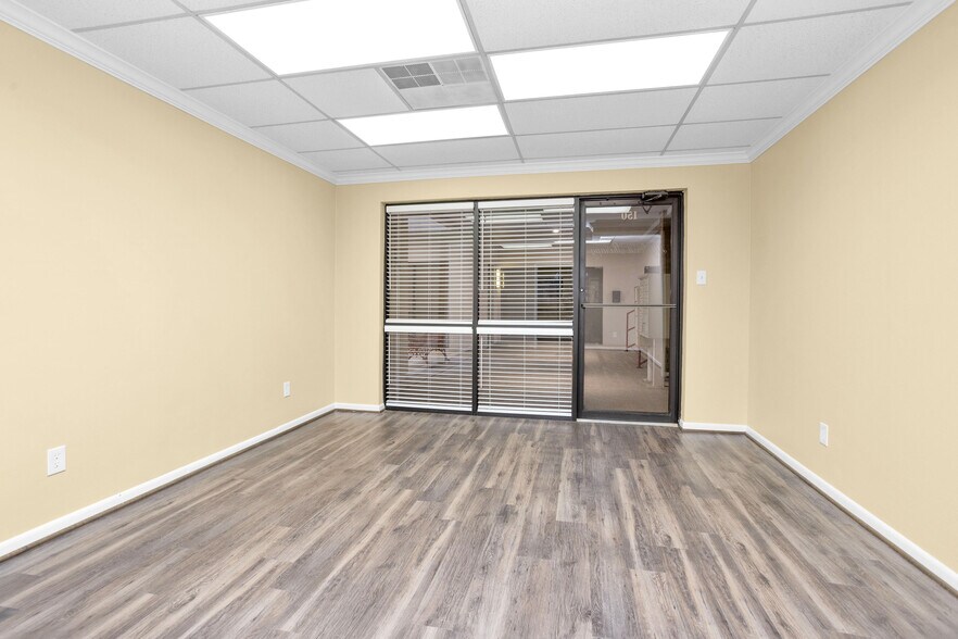 More Photos Of 3421 W Davis St, Conroe Medical For Lease