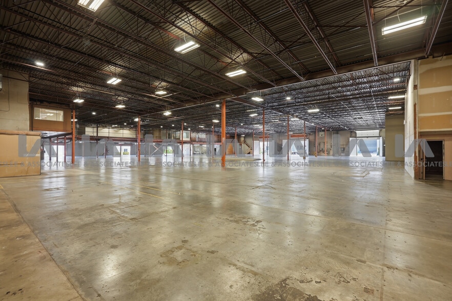 More Photos Of 18788 96th Ave, Surrey Warehouse For Lease