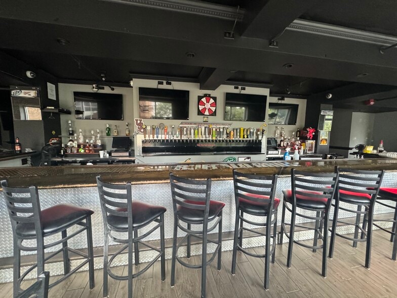 More Photos Of 327 Main St, Greenwood Office For Sale