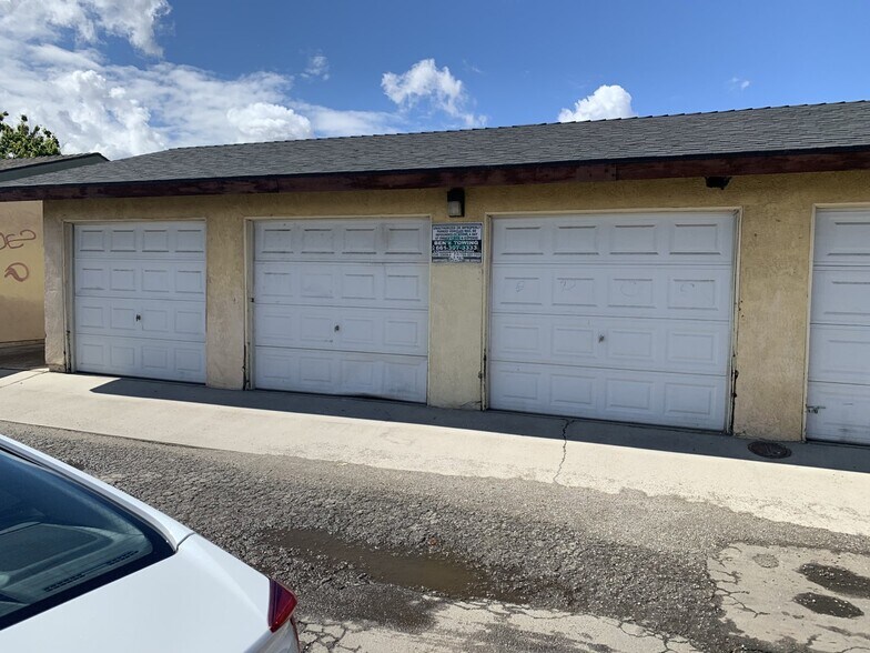 Primary Photo Of 2508 Ashe Rd, Bakersfield Apartments For Sale