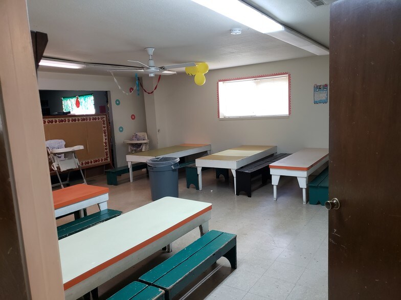 More Photos Of 1803 Kenwick Pl, Pasadena Daycare Center For Sale