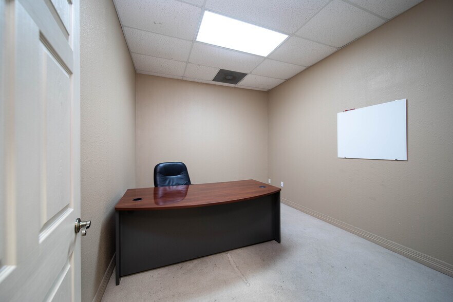 More Photos Of 2100 E Stan Schlueter Loop, Killeen Storefront Retail Office For Lease