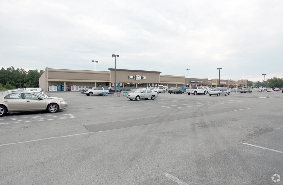 Primary Photo Of 965 Old Folkstone Rd, Sneads Ferry General Retail For Lease