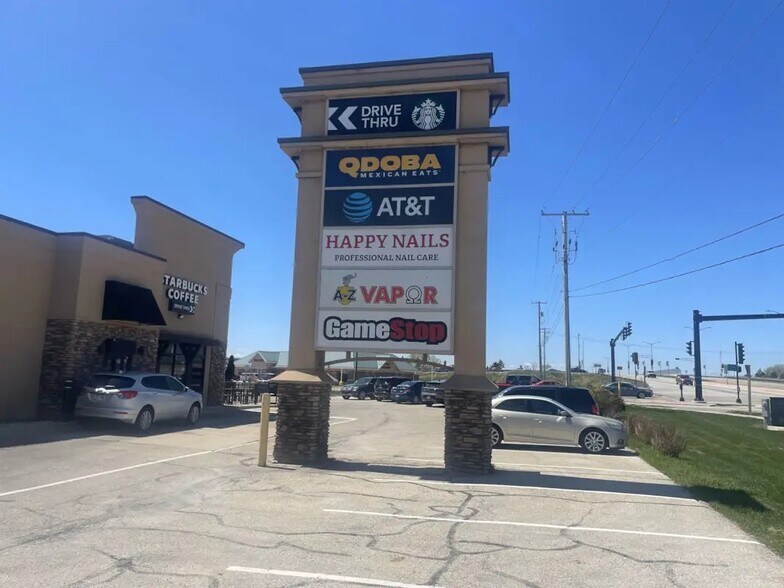 More Photos Of 187 N Pioneer Rd, Fond Du Lac General Retail For Lease