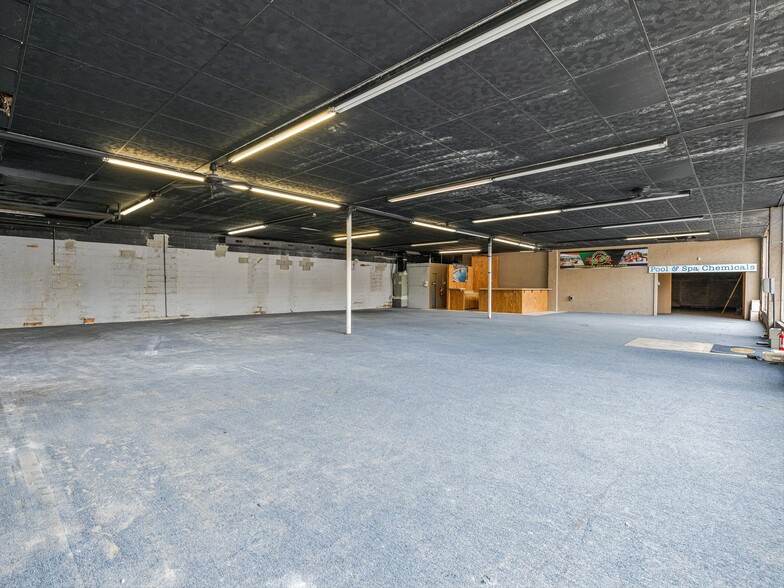 More Photos Of 1048 Patton Ave, Asheville Storefront For Lease