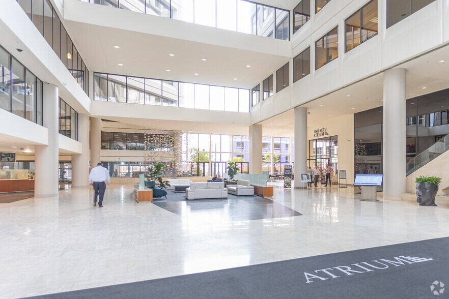 More Photos Of 201 E 4th St, Cincinnati Office For Lease