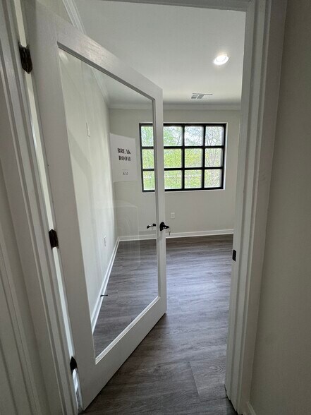 More Photos Of 6110 McFarland Station Dr, Alpharetta Office For Lease