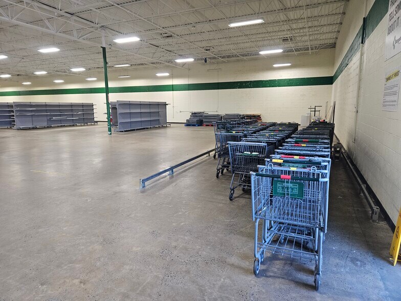 More Photos Of 1731 2nd Ave SW, Cullman General Retail For Sale