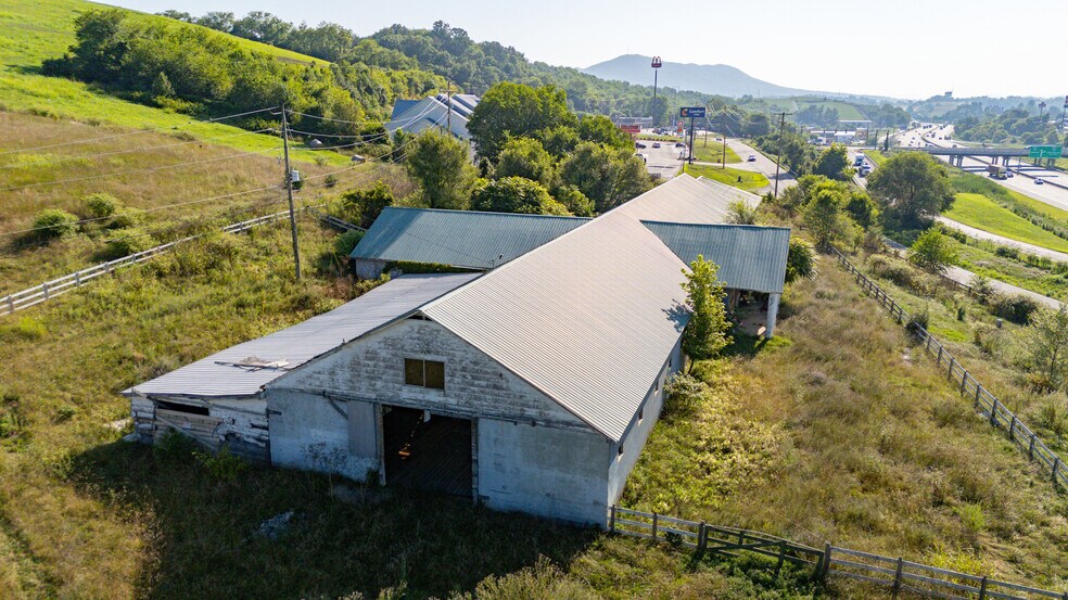 More Photos Of 2484 E Lee Hwy, Wytheville Land For Sale