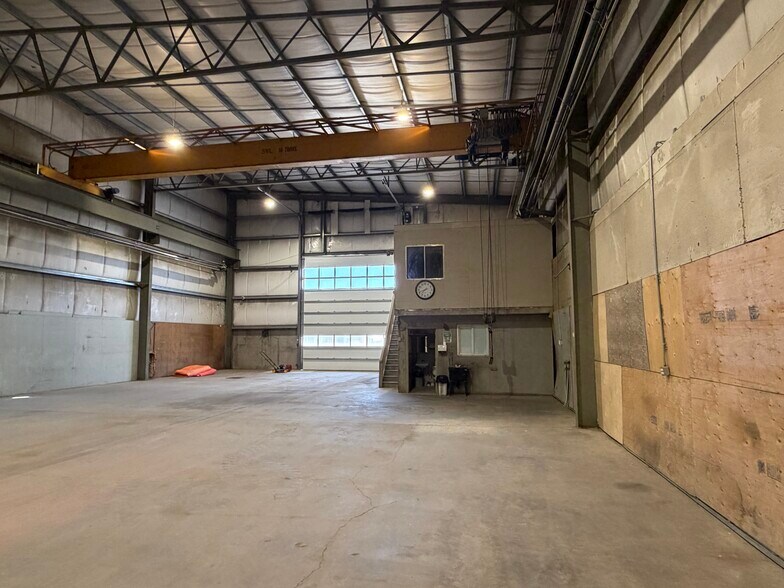 More Photos Of 11 & 13 - 27123 Highway 597, Blackfalds Warehouse For Sale