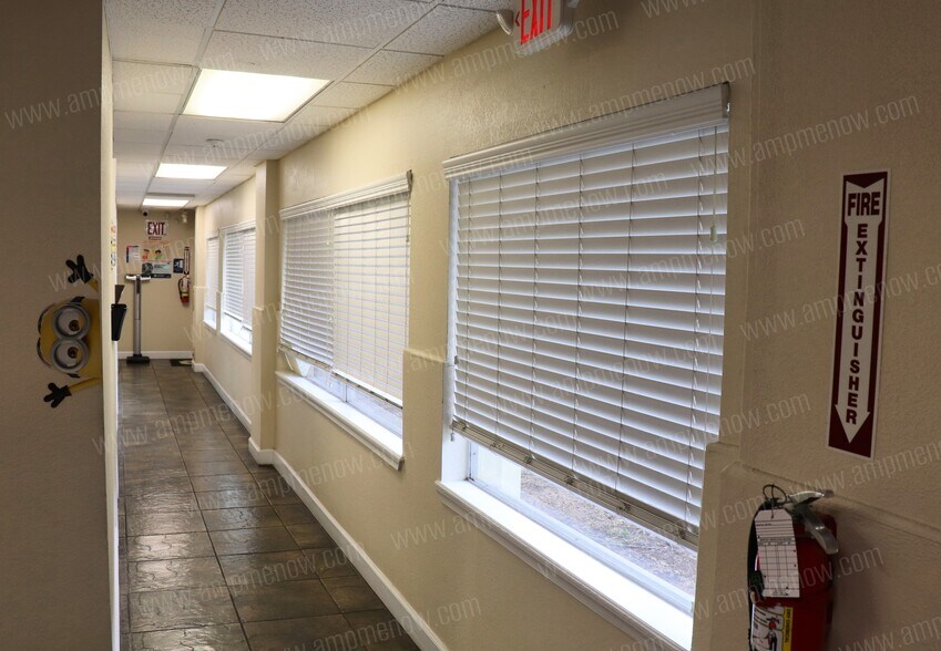 More Photos Of 8225 Normandy Blvd, Jacksonville Medical For Sale