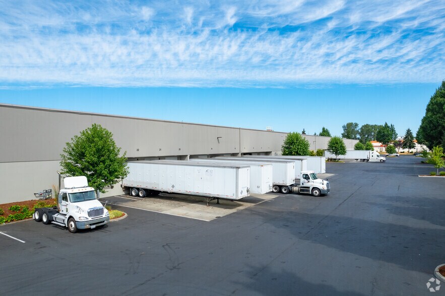 More Photos Of 19005 64th Ave S, Kent Warehouse For Lease