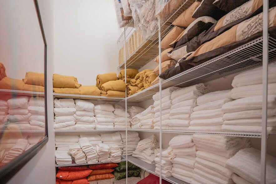 More Photos Of 455 Division St, Fairbanks Specialty For Sale