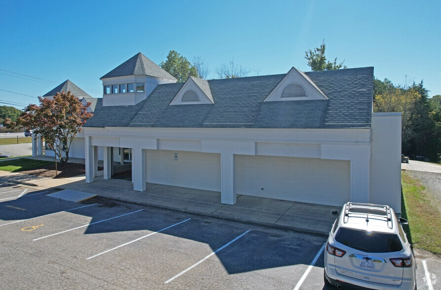 Primary Photo Of 4901 Auburn Rd, Summerfield Medical For Sale
