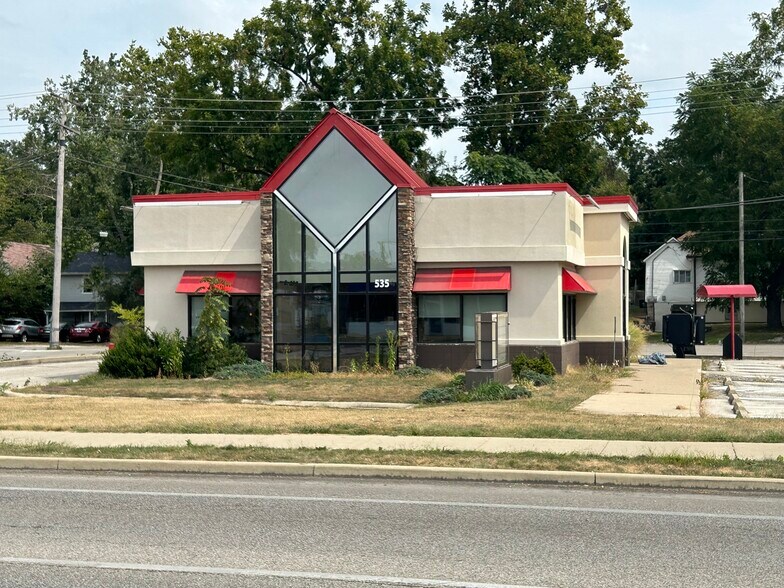 More Photos Of 535 S Walnut St, Bloomington Fast Food For Lease