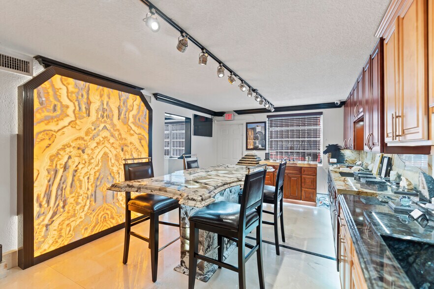 More Photos Of 990 NW 13th Ter, Fort Lauderdale Warehouse For Sale