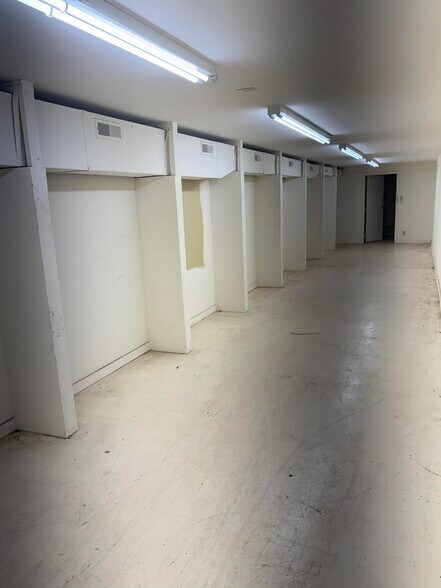 More Photos Of 60 S Mountain Dr, Decatur Industrial For Lease