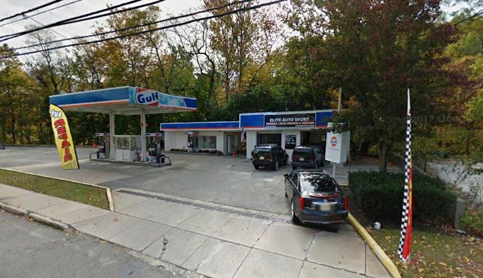 Primary Photo Of 5 Main St, Bloomingdale Service Station For Sale