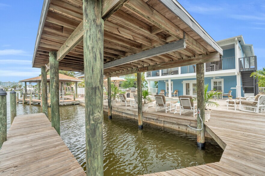 More Photos Of 218 Primo Dr, Fort Myers Beach Apartments For Sale