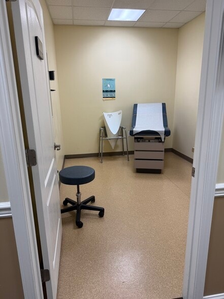 More Photos Of 2380 US Highway 9, Howell Medical For Lease