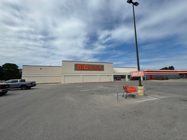 More Photos Of 777 Bypass Rd, Brandenburg Freestanding For Lease