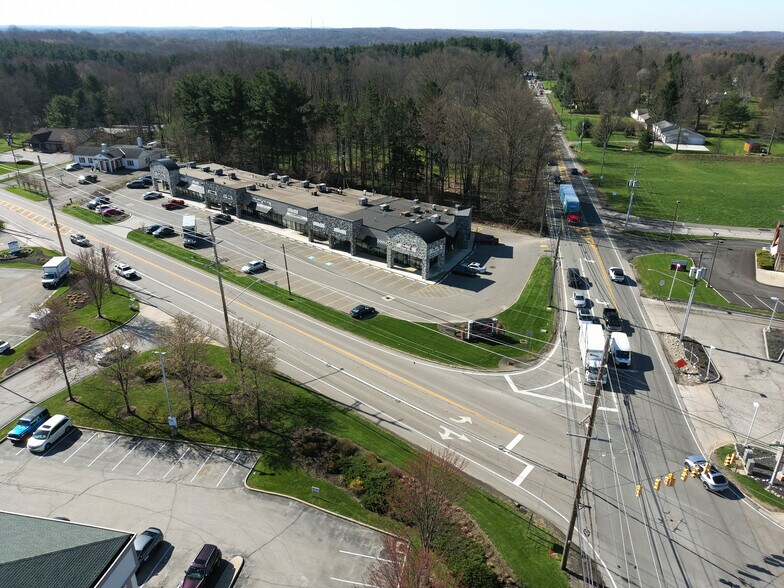 More Photos Of 8533-8559 E Washington St, Chagrin Falls Unknown For Lease