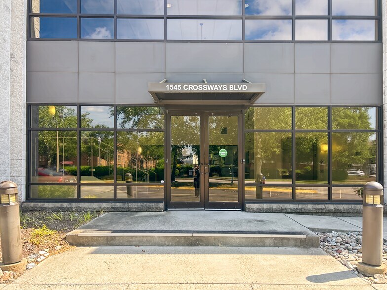 More Photos Of 1545 Crossways Blvd, Chesapeake Coworking Space