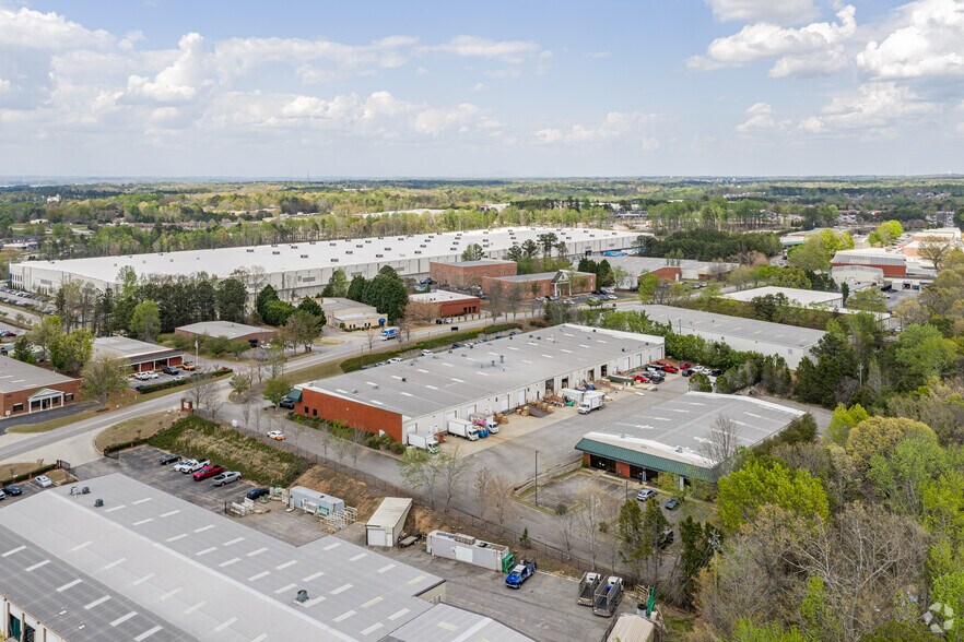 More Photos Of 5089 Bristol Industrial Way, Buford Warehouse For Lease