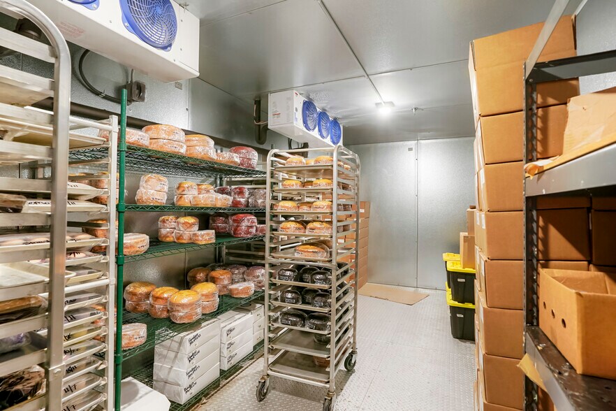 More Photos Of 82 Inverness Dr E, Englewood Warehouse For Sale