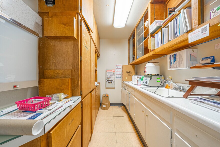 More Photos Of 3326-3328 E Southcross Blvd, San Antonio Medical For Sale