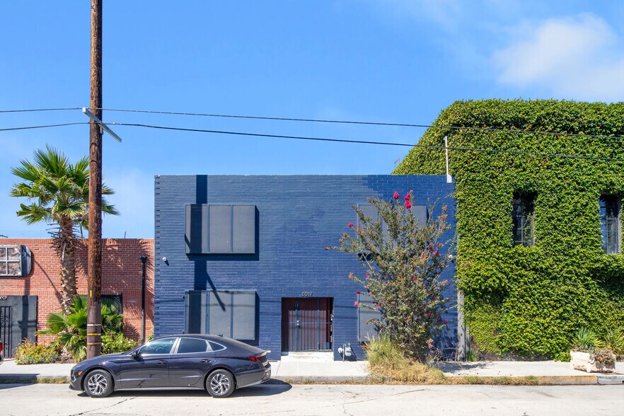 Primary Photo Of 5017 Exposition Blvd, Los Angeles Office Residential For Lease