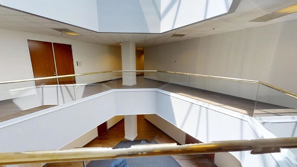 More Photos Of 400 Oyster Point Blvd, South San Francisco Office For Lease