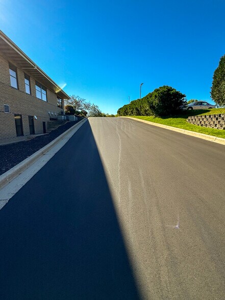 More Photos Of 360 Bluemound Rd, Waukesha Medical For Sale