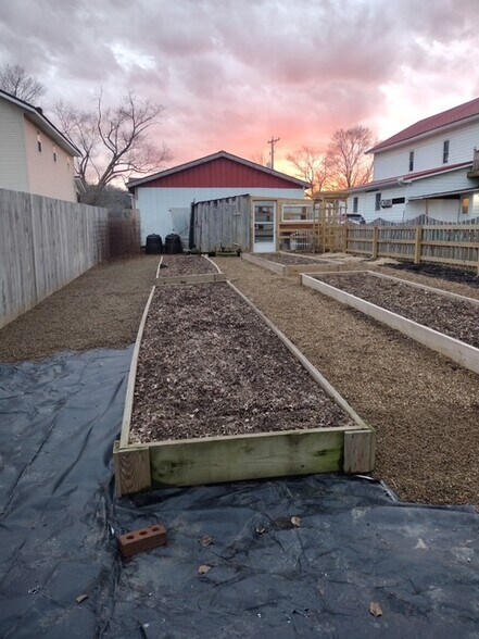 More Photos Of 131 Main St, Worthville Restaurant For Sale