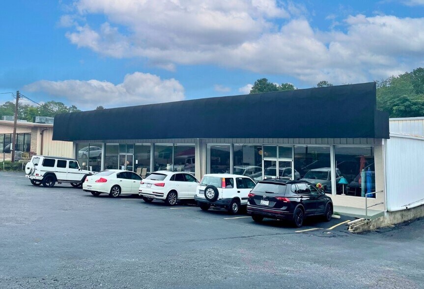 More Photos Of 6006 Two Notch Rd, Columbia Freestanding For Lease