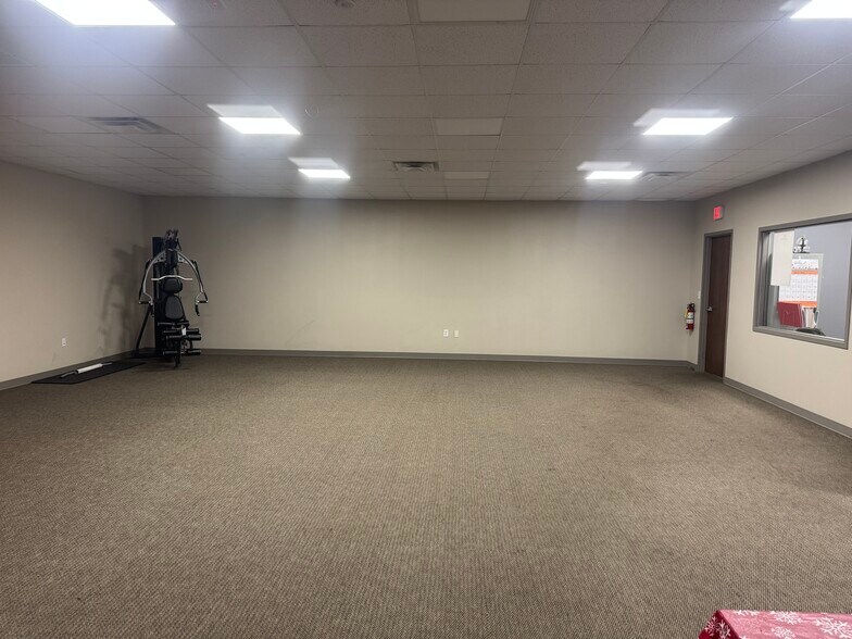 More Photos Of 1150 Martin Luther King Fwy, Fort Worth Warehouse For Lease