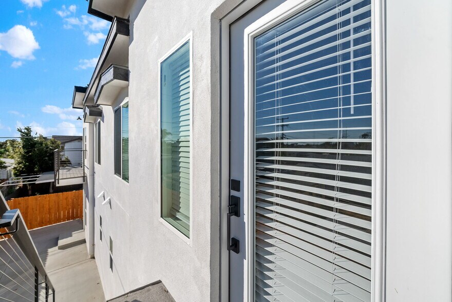 More Photos Of 322 S Pardee St, San Diego Apartments For Sale