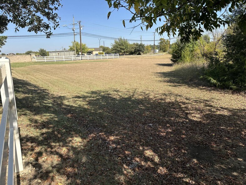 More Photos Of 1101 Sycamore School Rd, Fort Worth Land For Sale