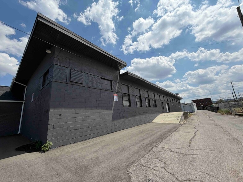 More Photos Of 917 6th Ave N, Birmingham Warehouse For Lease