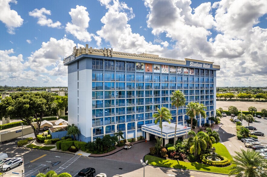 Primary Photo Of 21485 NW 27th Ave, Miami Gardens Hotel For Sale