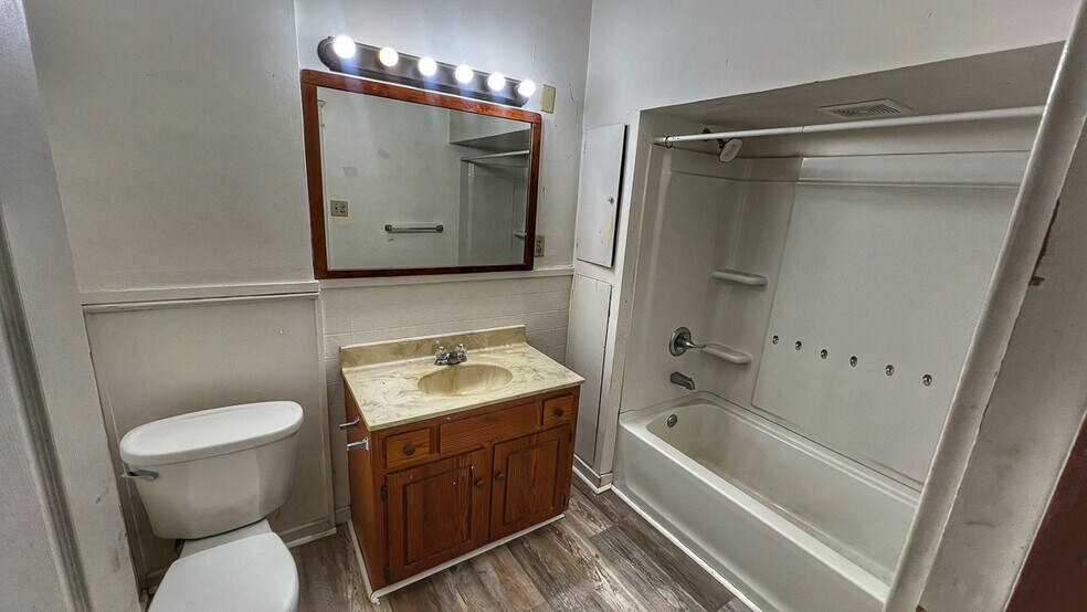 More Photos Of 499 Gage St, Akron Apartments For Sale