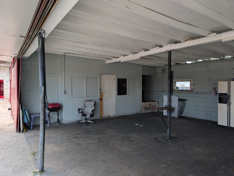 More Photos Of 1000 N Ashley St, Valdosta Auto Dealership For Sale